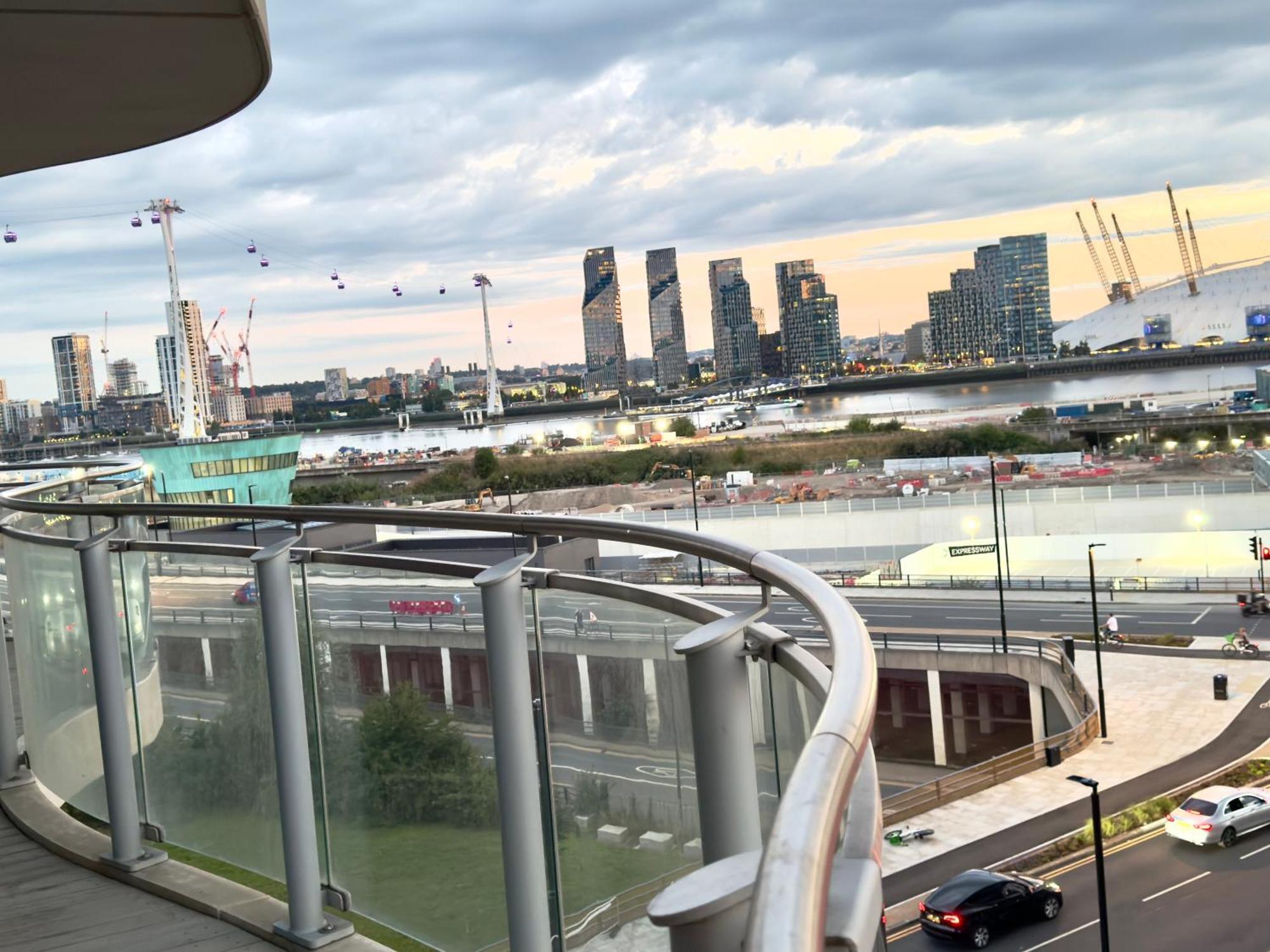London Excel Cosy Apartment With Balcony & River View Close To O2 Arena, Cable Car, City Hall Εξωτερικό φωτογραφία